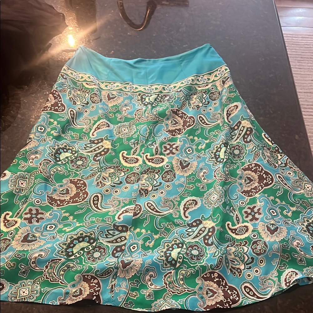 Banana Republic size 8 Floral Paisley Women's Skirt - Green and Blue